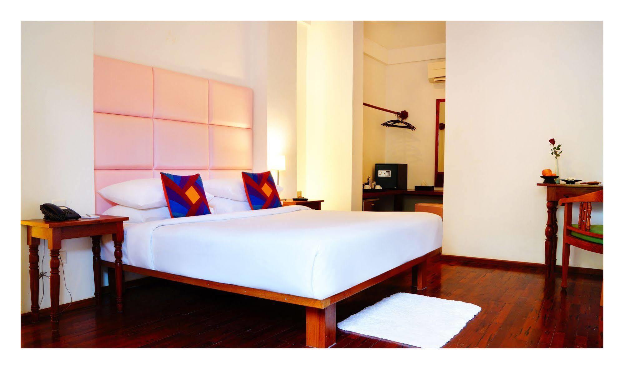 Oasis Hotel Nyaung-U Ngoại thất bức ảnh