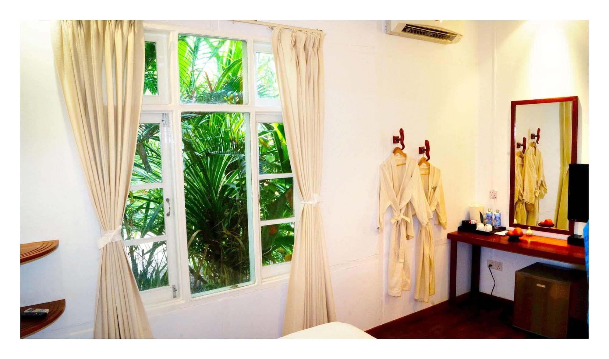 Oasis Hotel Nyaung-U Ngoại thất bức ảnh